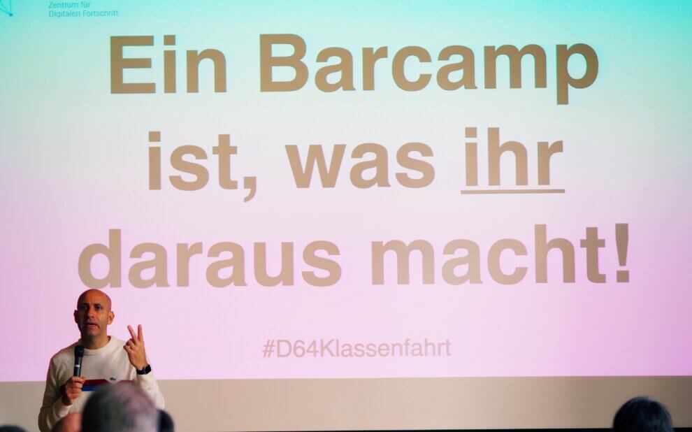 Dejan Mihalovic erklärt das BarCamp